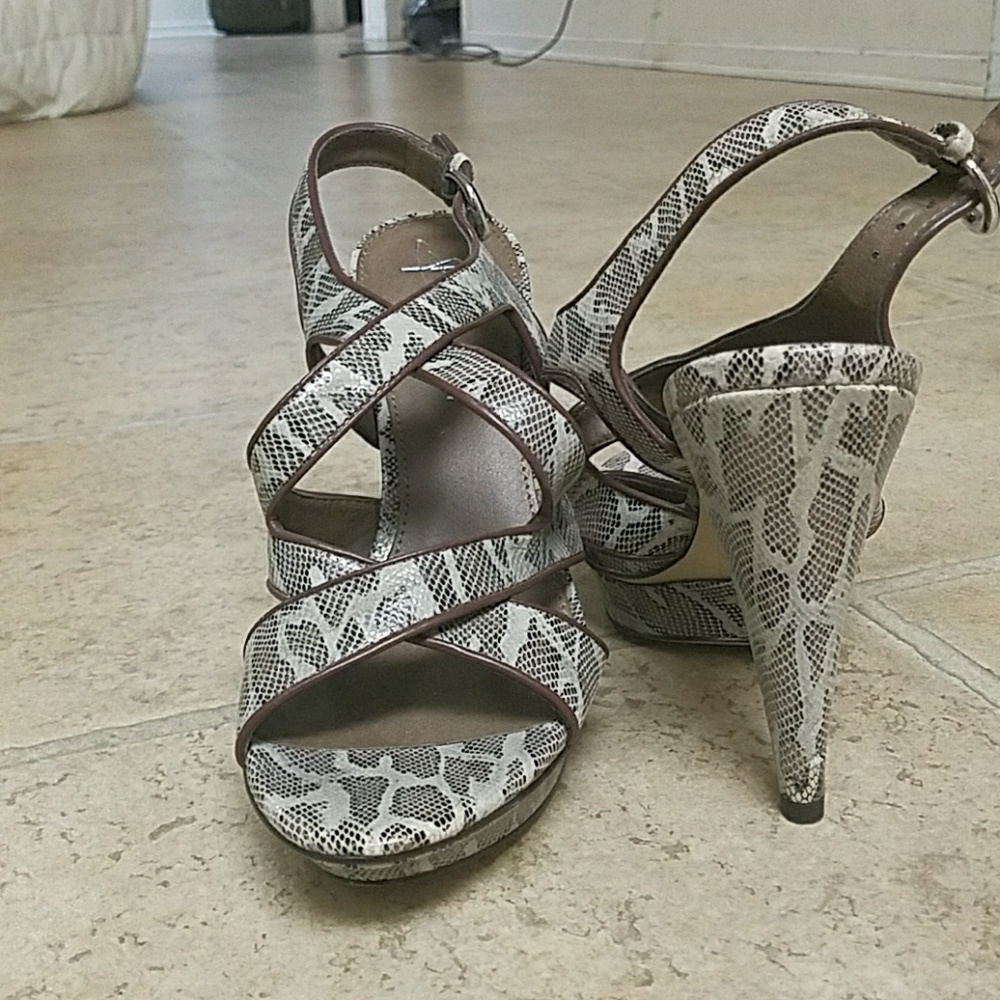Those heels tho!